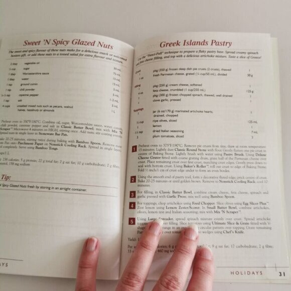 Pampered Chef Recipes 2001 Seasons Best Vintage Cookbook Booklet Canadian - Picture 8 of 9